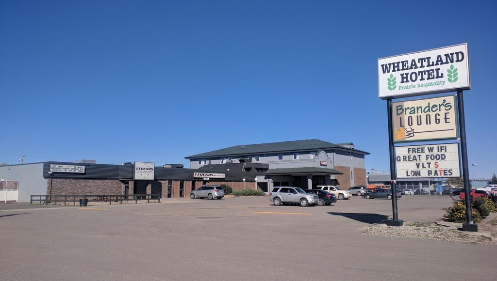 Wheatland Hotel Strathmore Exterior photo